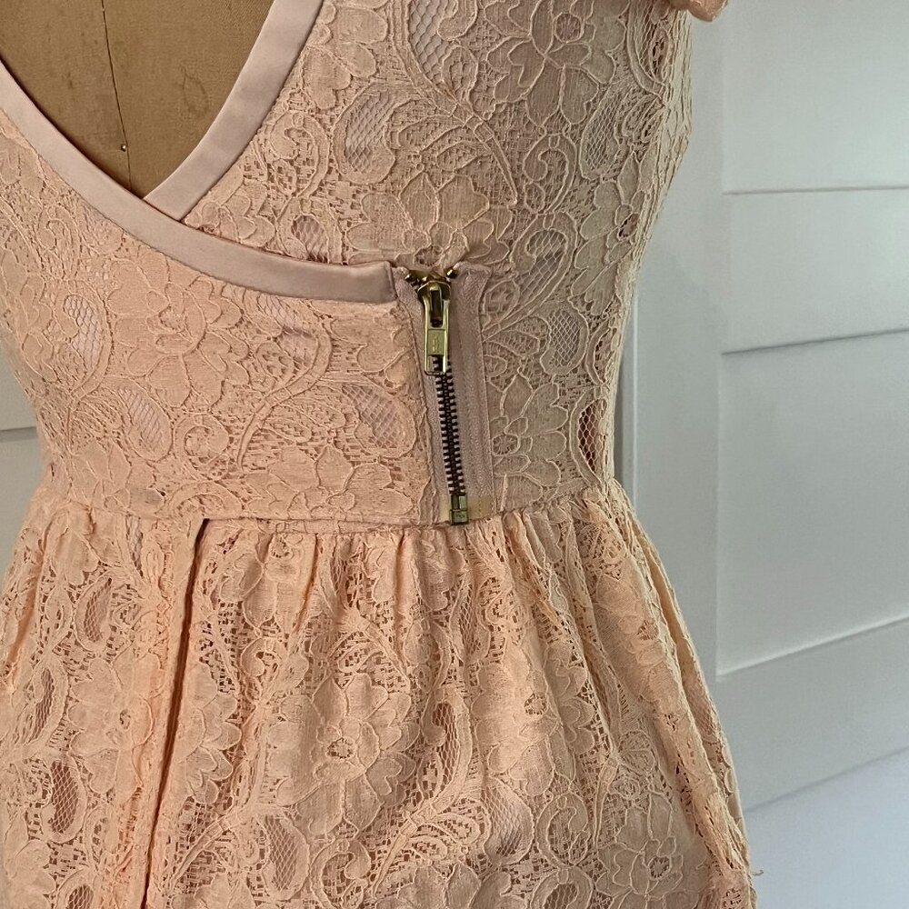 Peach, Lace Mini Cocktail Dress with Cool Zipper and Pocket Details, H&M Size 4